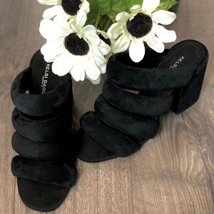 BLACK CHUNKY HEELED SANDALS #chunkyheels #summer